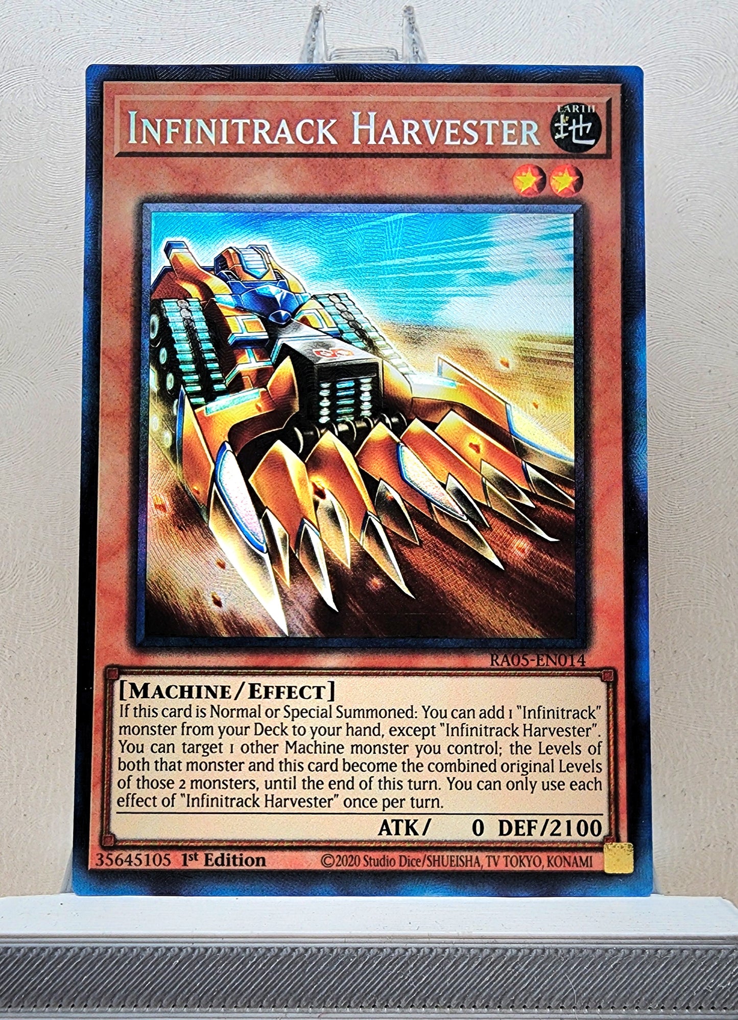 Yugioh! 1x Infinitrack Harvester (RA05 - Prismatic Collectors Rare) 1st Edition