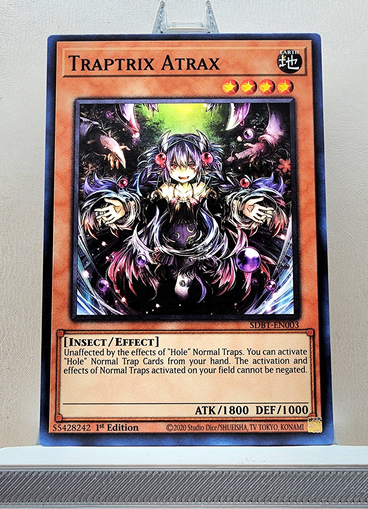 Yugioh! Structure Deck: Beware of Traptrix Singles (SDBT - Common) 1st Edition