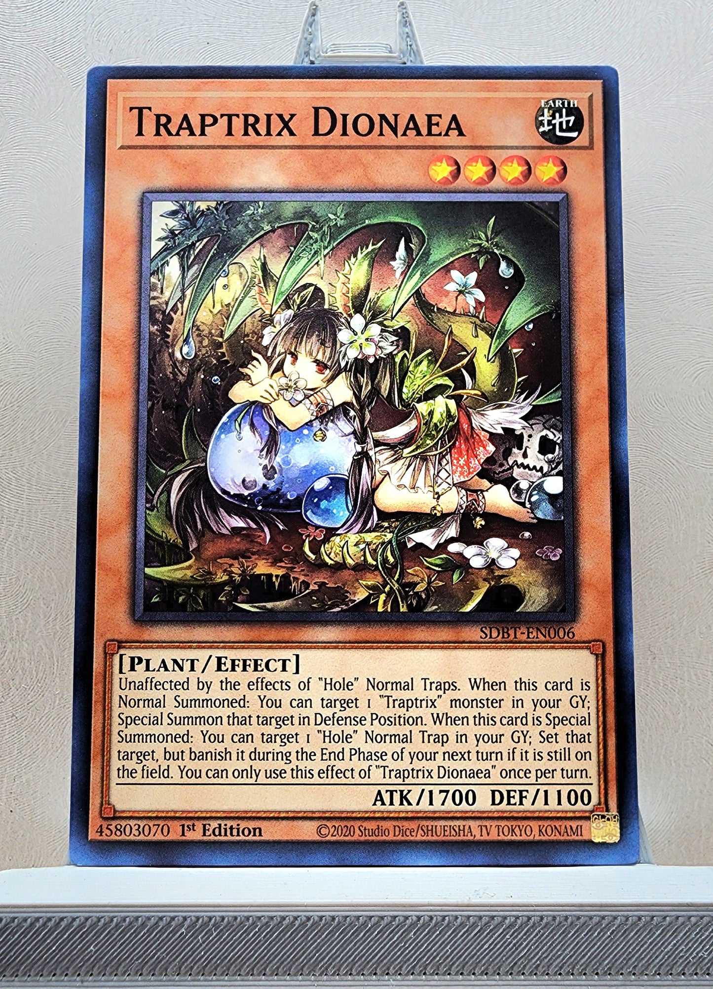 Yugioh! Structure Deck: Beware of Traptrix Singles (SDBT - Common) 1st Edition