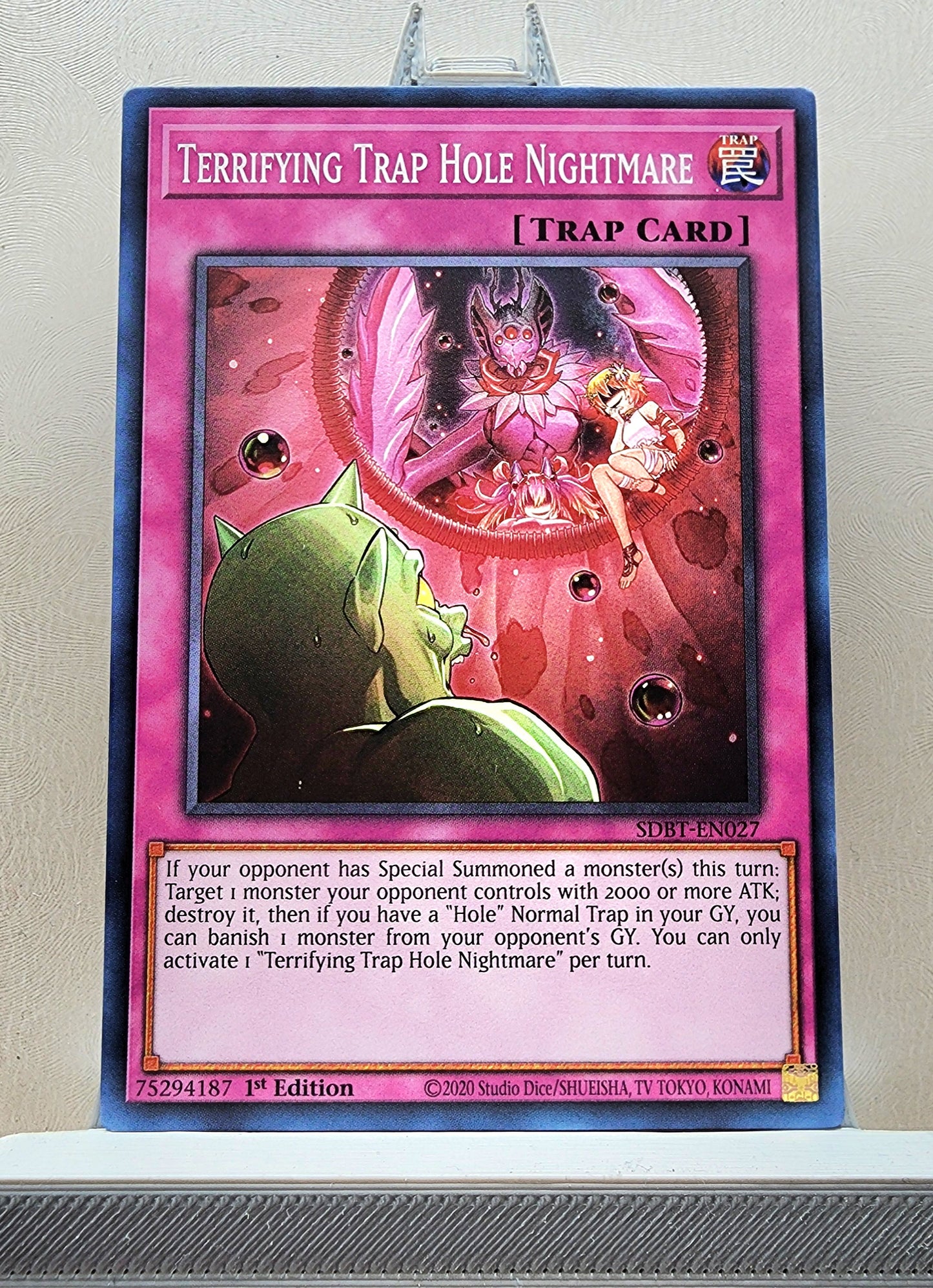 Yugioh! Structure Deck: Beware of Traptrix Singles (SDBT - Common) 1st Edition