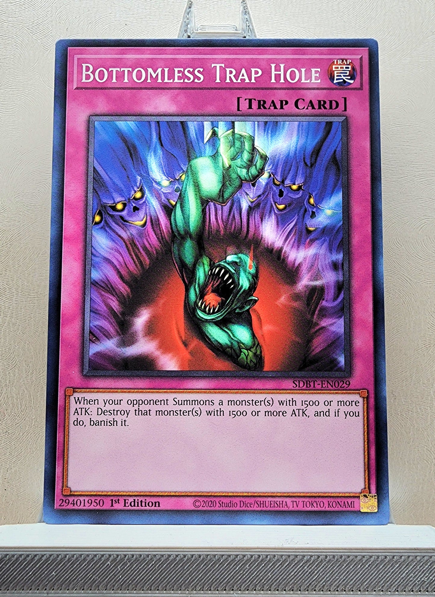 Yugioh! Structure Deck: Beware of Traptrix Singles (SDBT - Common) 1st Edition