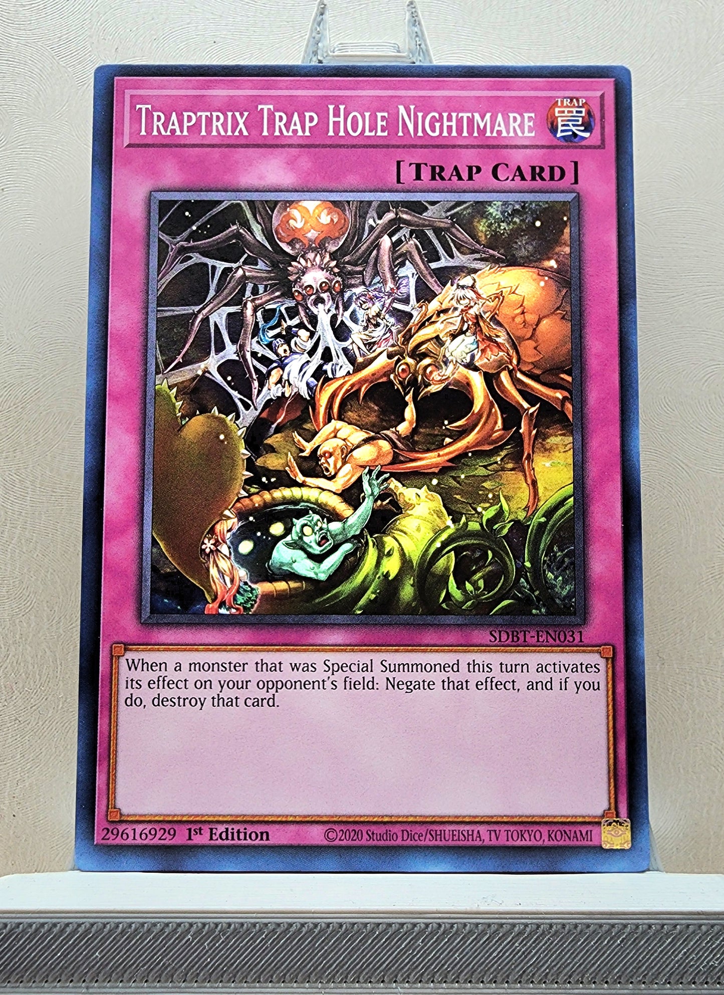 Yugioh! Structure Deck: Beware of Traptrix Singles (SDBT - Common) 1st Edition