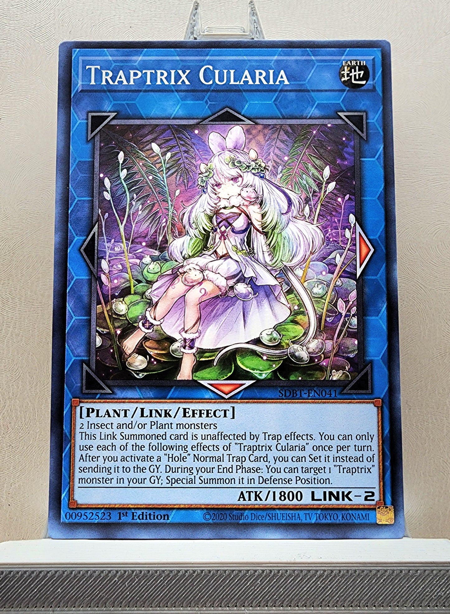 Yugioh! Structure Deck: Beware of Traptrix Singles (SDBT - Common) 1st Edition