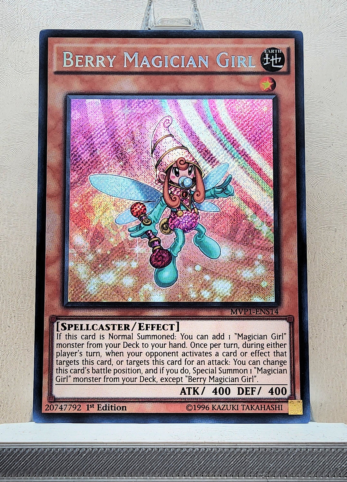 Yugioh! 1x Berry Magician Girl (MVP1 - Secret Rare) 1st Edition