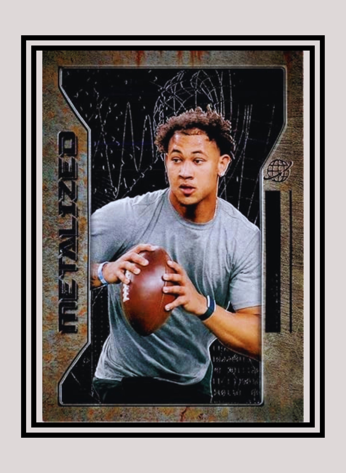 1x Trey Lance - Metalized Base (#105 - 2021 Skybox Metal Universe Champions)