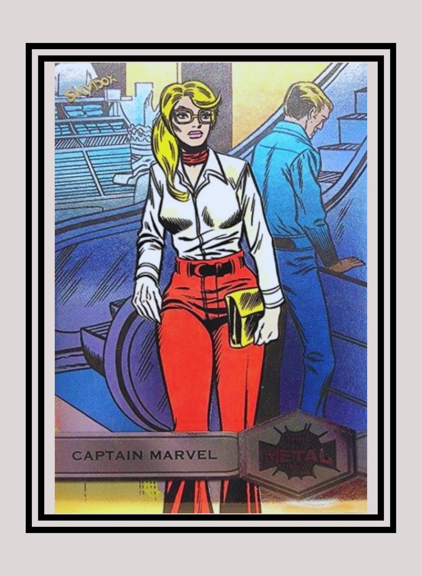 Marvel! 1x Captain Marvel - Base High Series (#117 - 2021 Upper Deck Spiderman Metal Universe)