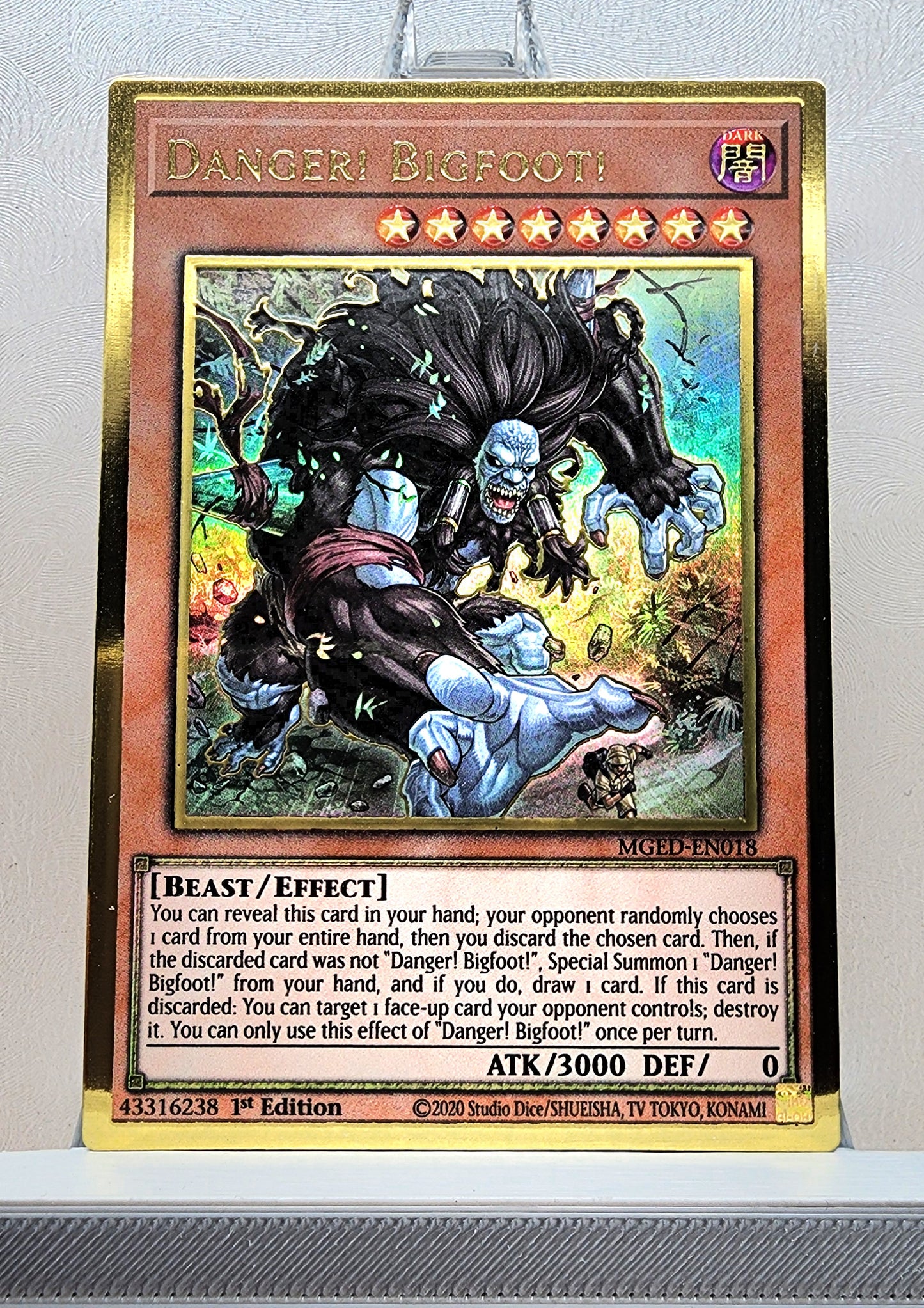 Yugioh! 1x Danger Bigfoot (MGED - Premium Gold Rare) 1st Edition