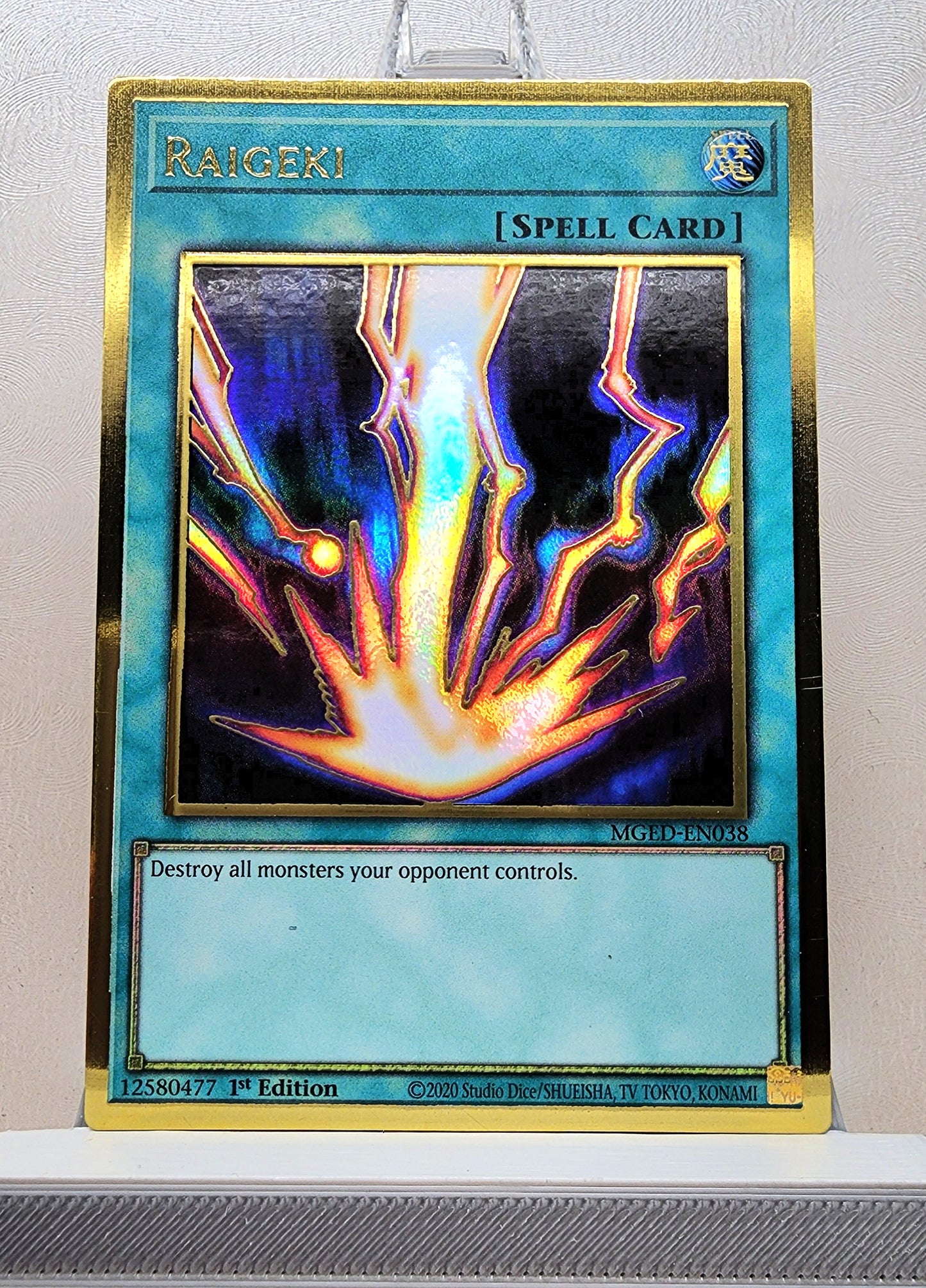 Yugioh! 1x Raigeki (MGED - Premium Gold Rare) 1st Edition