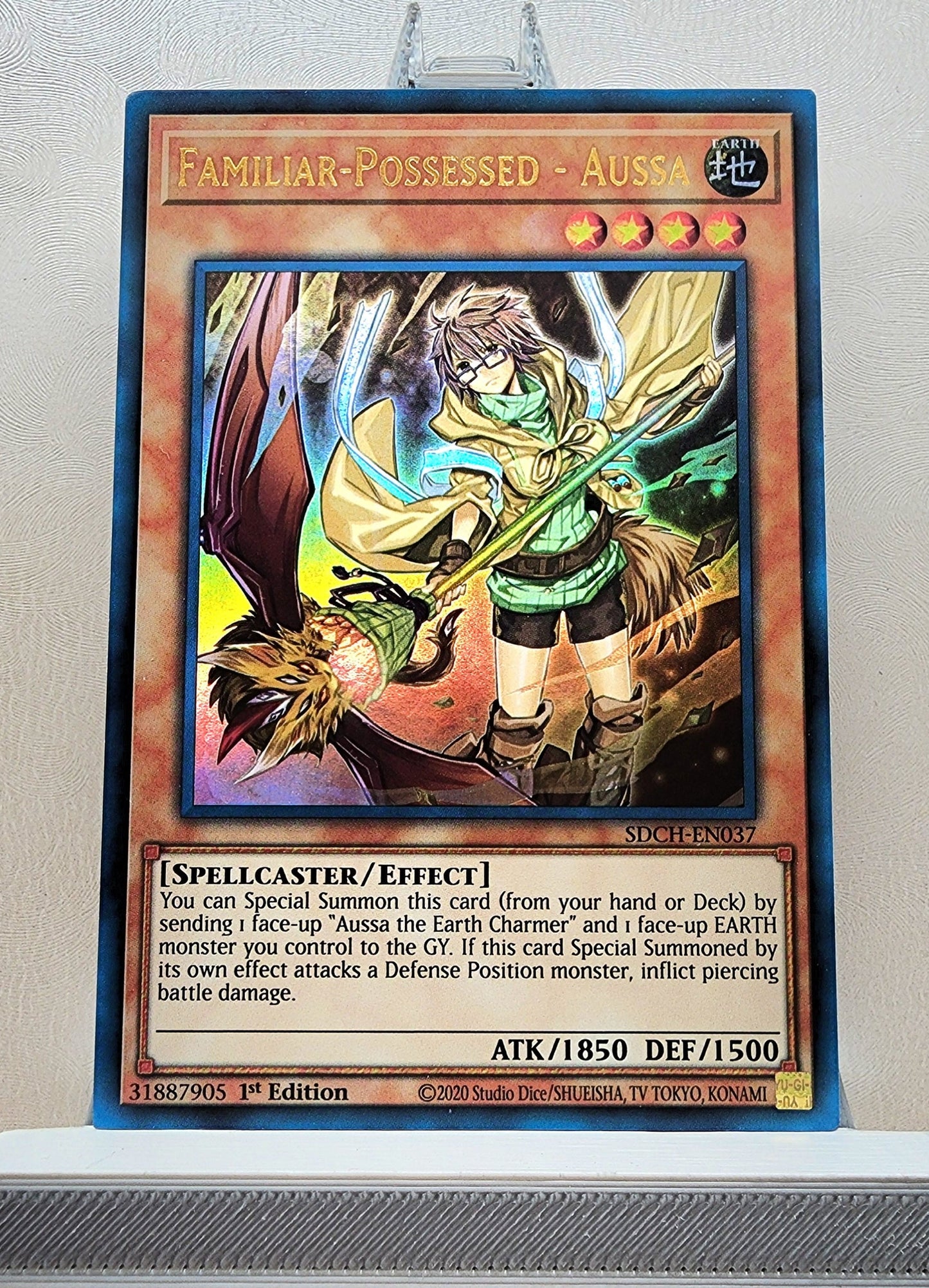 Yugioh! 1x Familiar-Possessed - Aussa (SDCH - Ultra Rare) 1st Edition