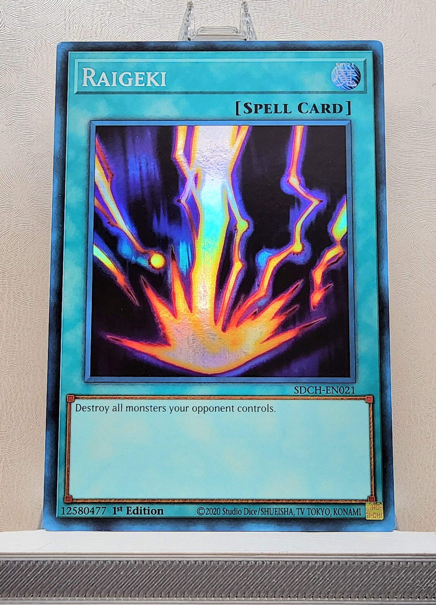 Yugioh! 1x Raigeki (SDCH - Super Rare) 1st Edition