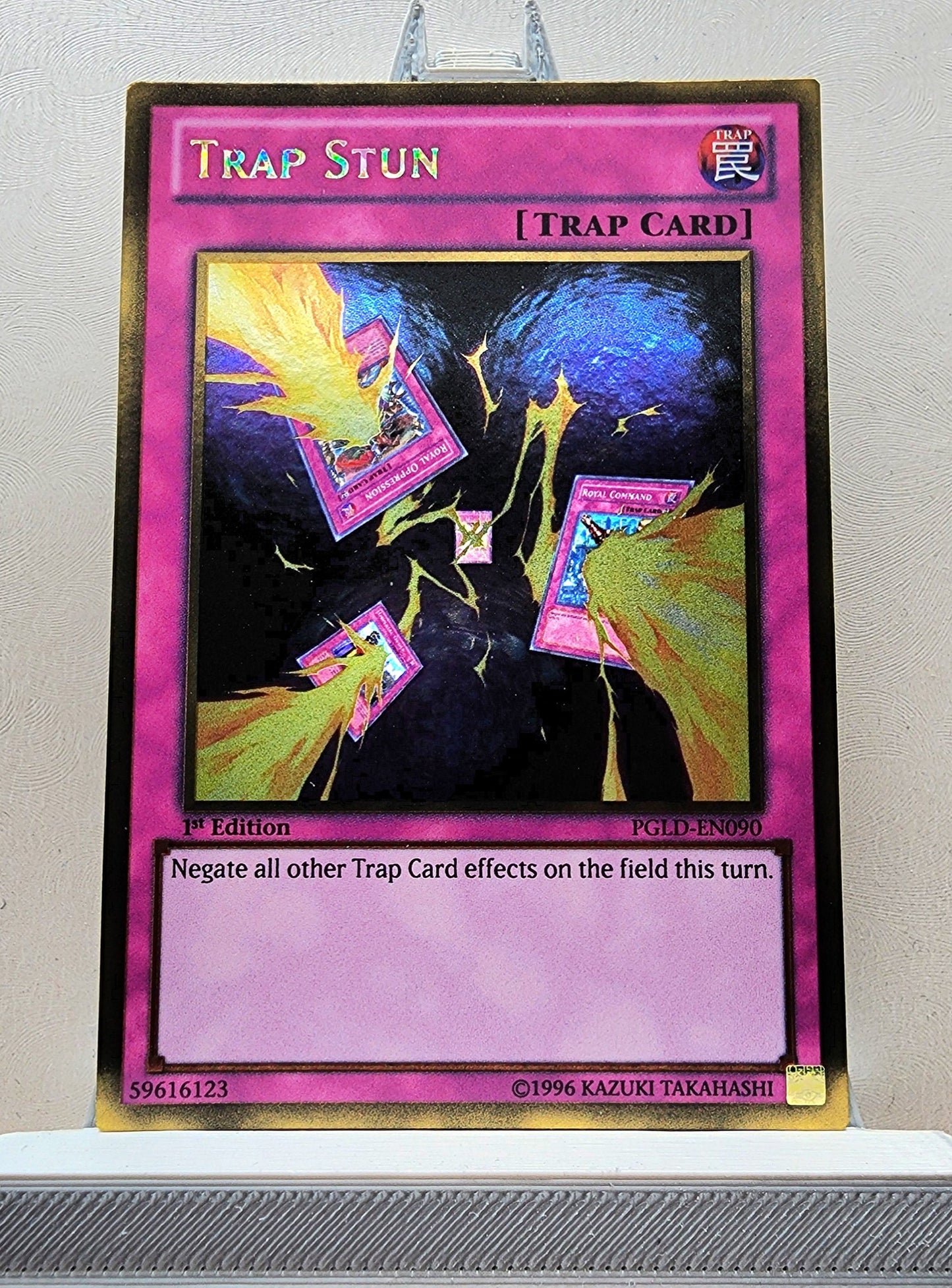 Yugioh! 1x Trap Stun (PGLD - Gold Rare) 1st Edition