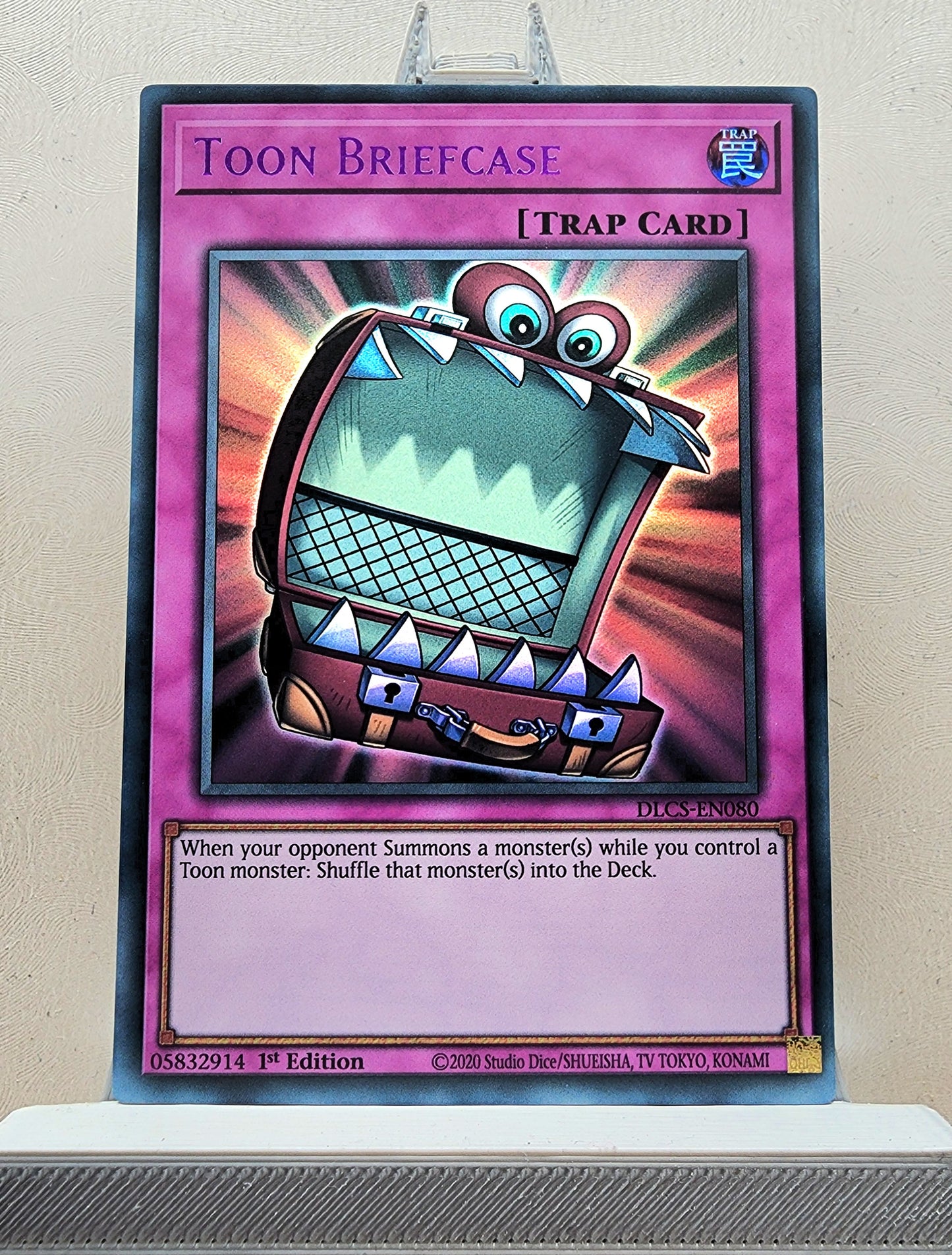 Yugioh! 1x Toon Briefcase (DLCS - Ultra Rare) 1st Edition