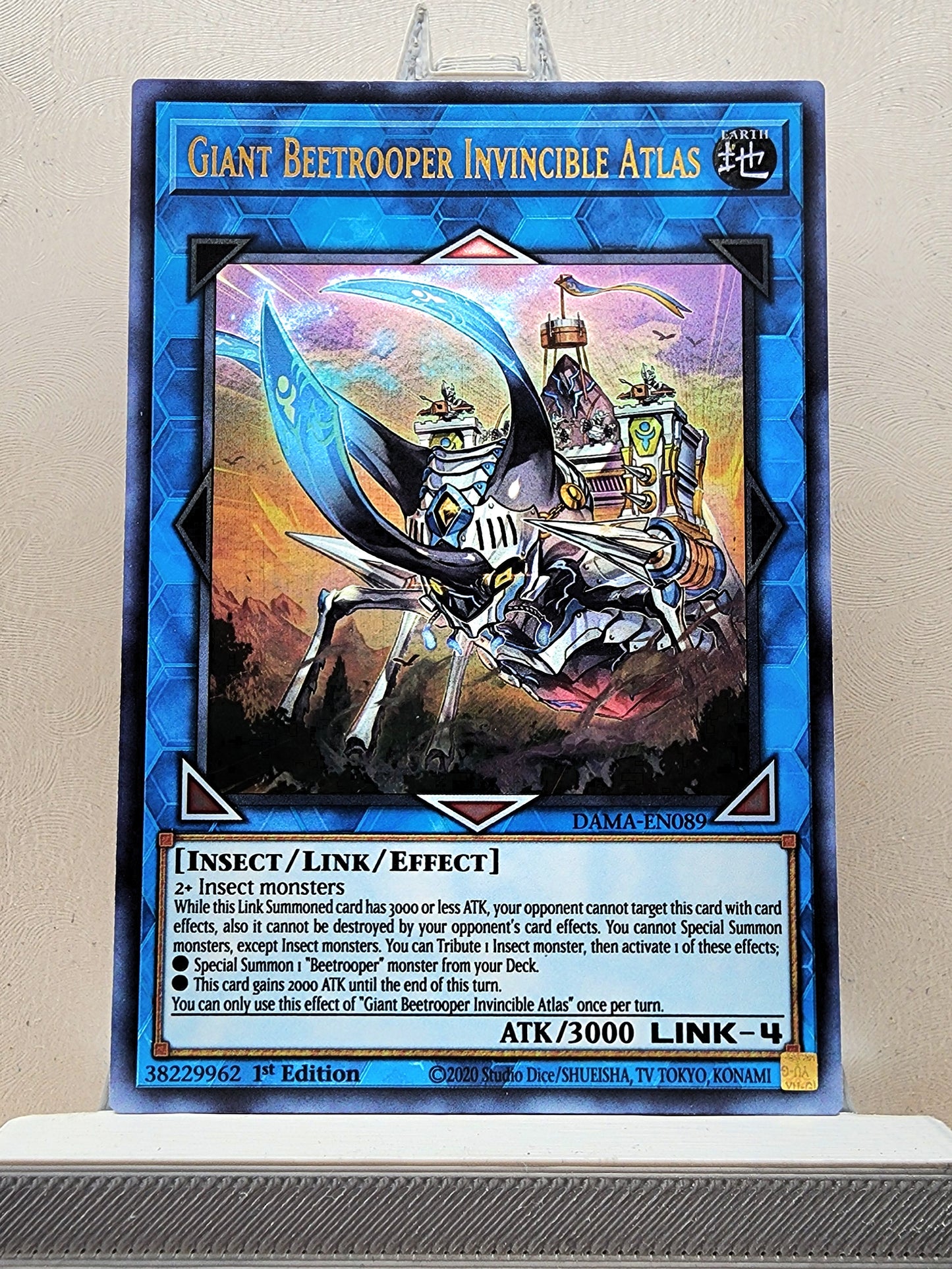 Yugioh! 1x Giant Beetrooper Invincible Atlas (DAMA - Ultra Rare) 1st Edition