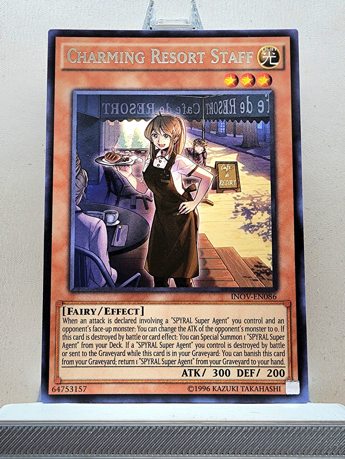 Yugioh! 1x Charming Resort Staff (INOV - Rare) 1st/Unli Edition