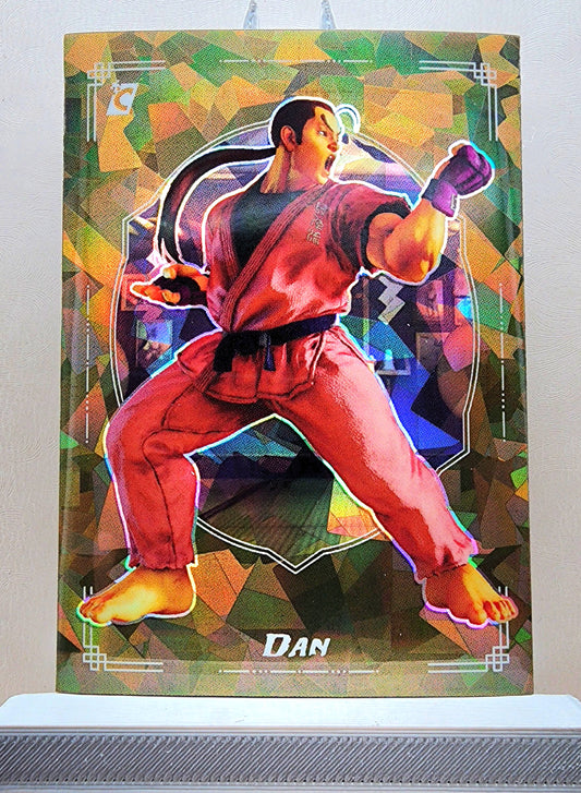 Street Fighter! 1x Dan 10/10 - Gold Refractor (#23 - 2023 Cardsmiths Street Fighter Series One)