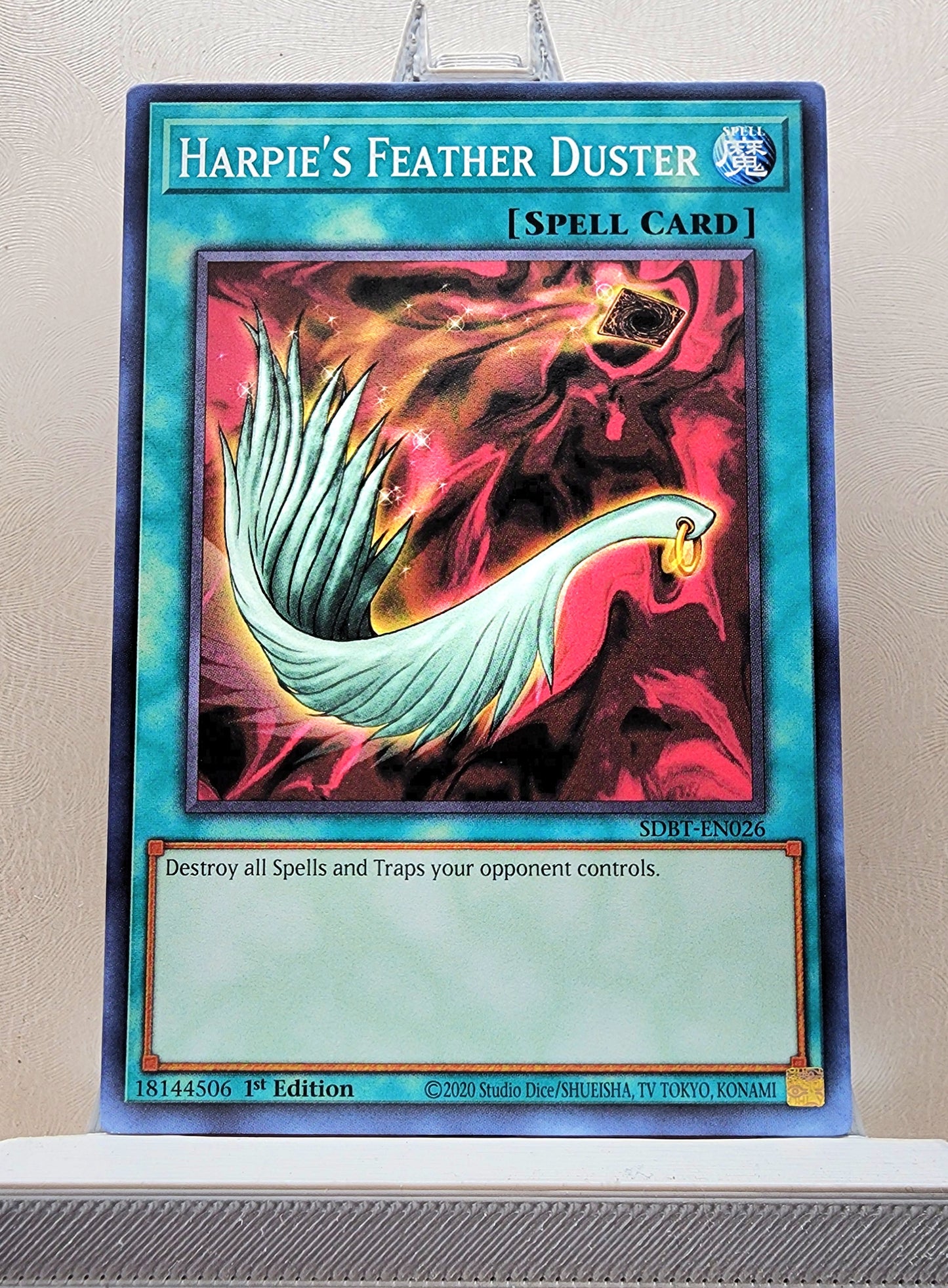 Yugioh! 1x Harpie's Feather Duster (SDBT - Common) 1st Edition