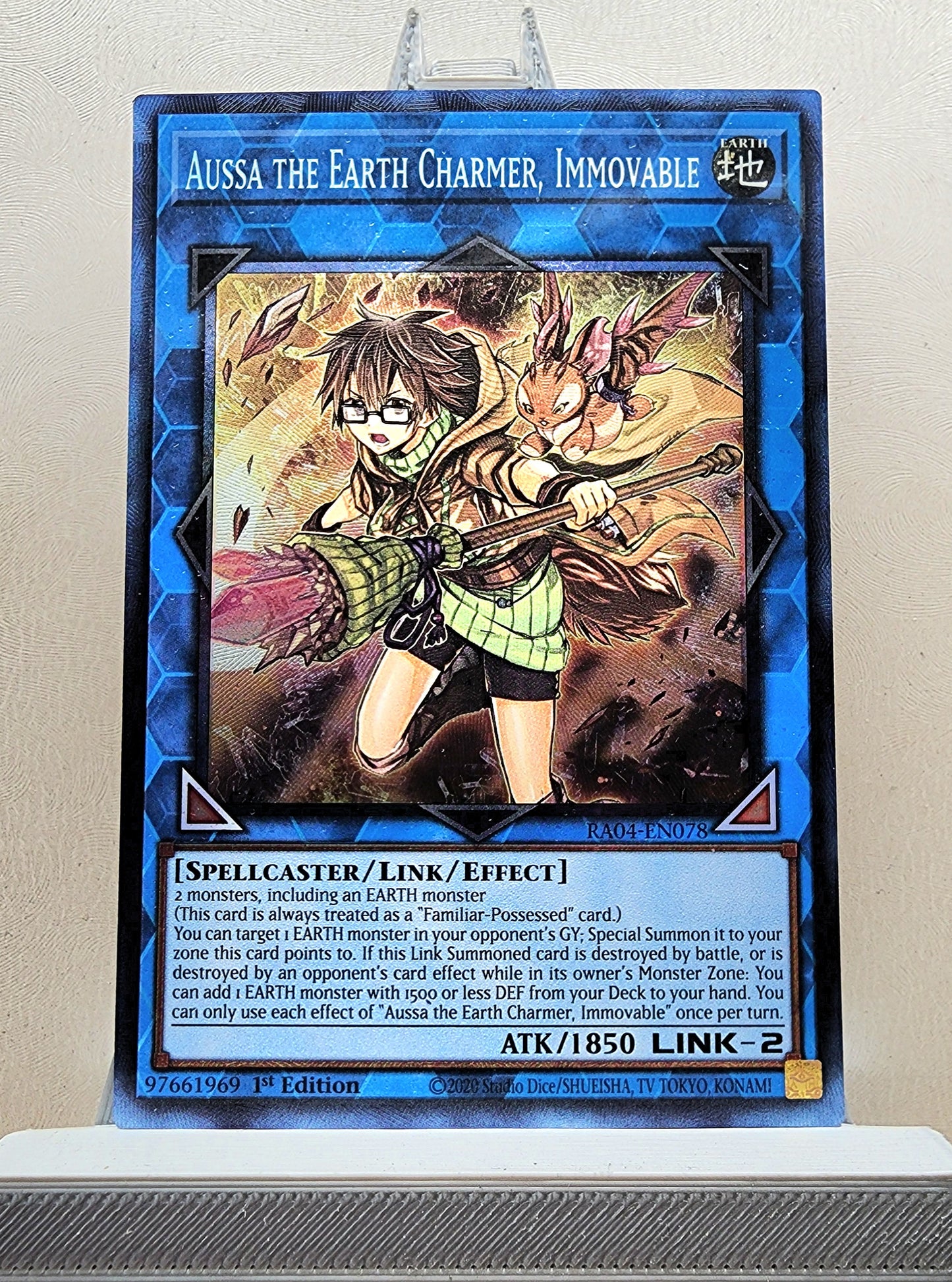 Yugioh! 1x Aussa the Earth Charmer, Immovable (RA04 - Prismatic Collectors Rare) 1st Edition
