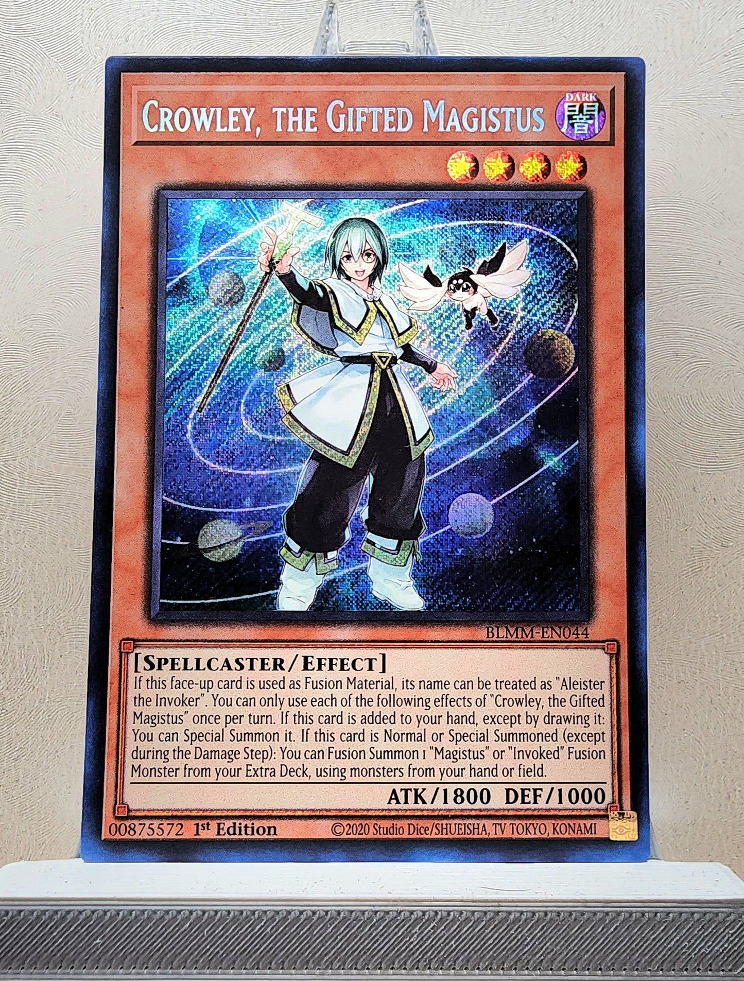 Yugioh! 1x Crowley, the Gifted Magistus (BLMM - Secret Rare) 1st Edition