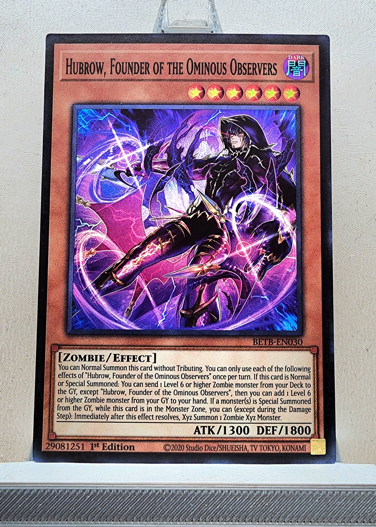 Yugioh! 1x Hubrow Founder of the Ominous Observers (BETB - Super Rare) 1st Edition