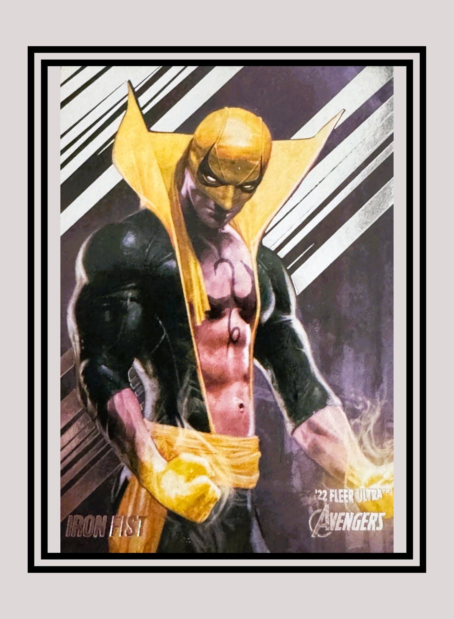 Marvel! 1x Iron Fist - Base (#33 - 2022 Fleer Ultra Avengers)