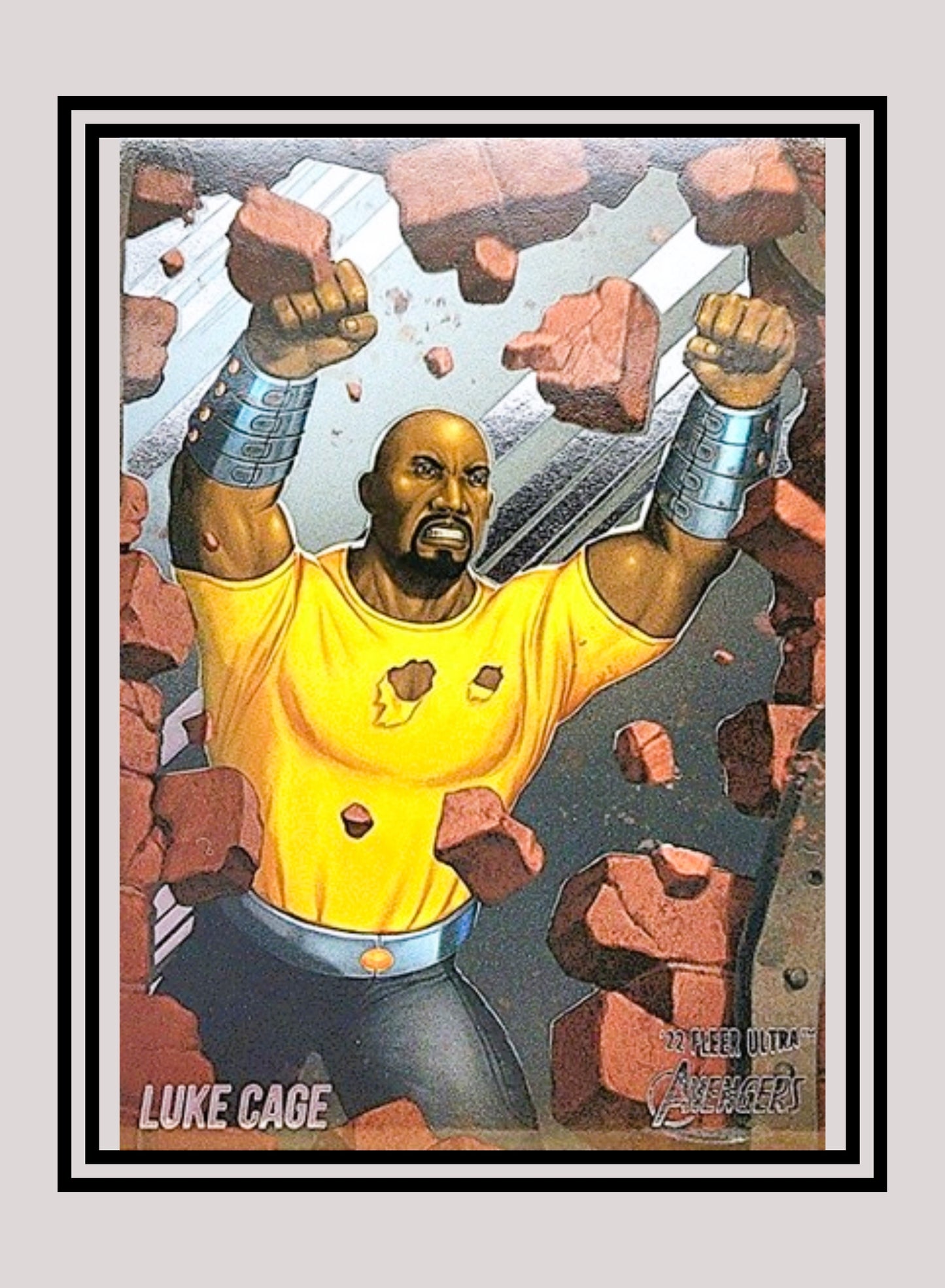 Marvel! 1x Luke Cage - Base (#40 - 2022 Fleer Ultra Avengers)