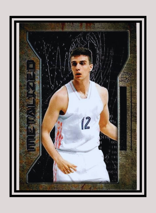 1x Carlos Alocen - Metalized Base (#104 - 2021 Skybox Metal Universe Champions)