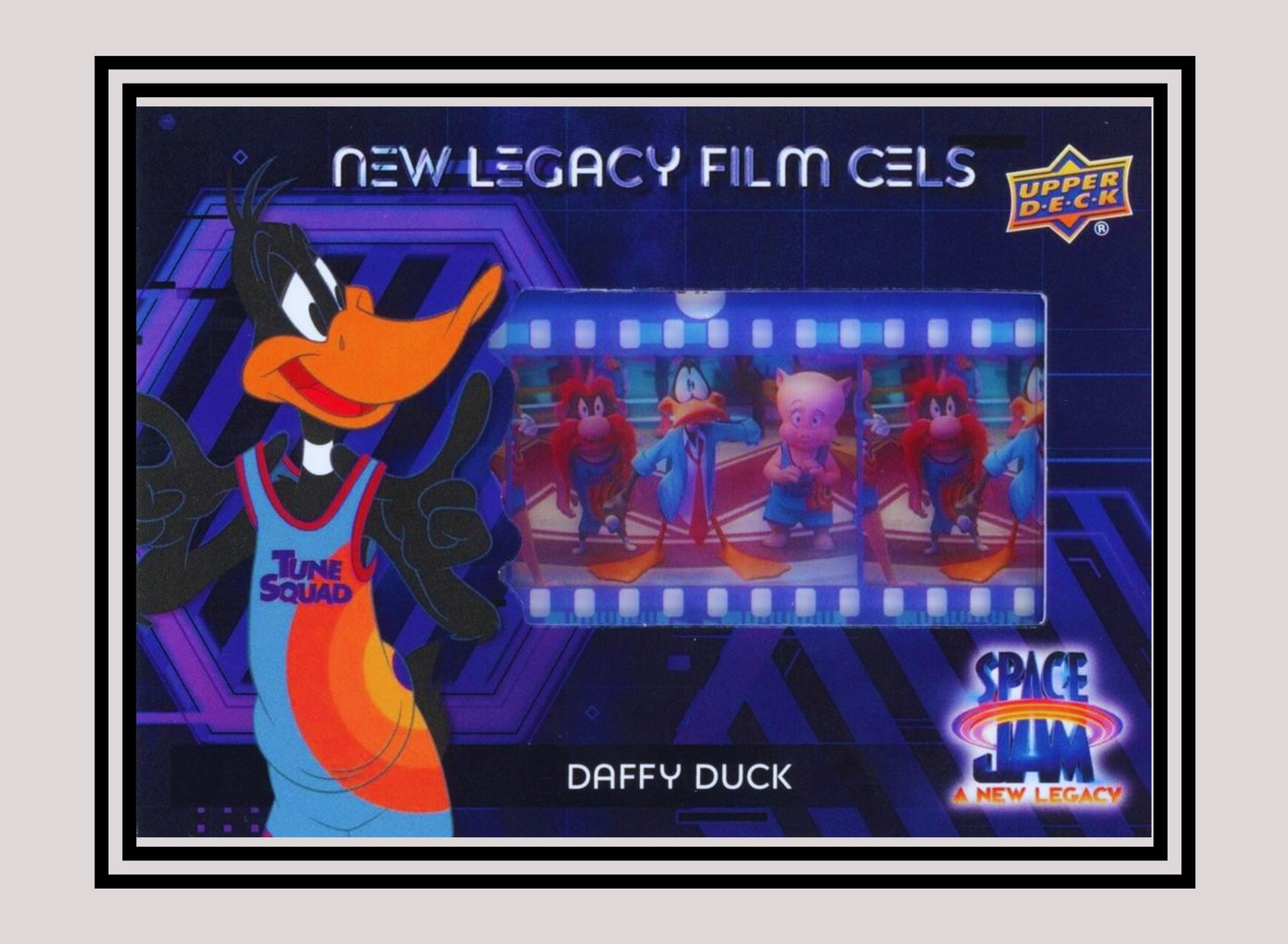 1x Daffy Duck - Film Cels (FC-11 - 2021 Upper Deck Space Jam: A New Legacy)